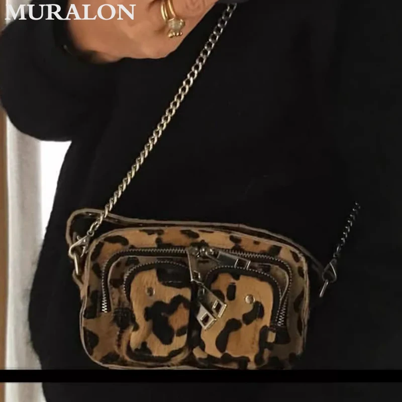 Ladies Punk Cool Crossbody Bag 2024 New Niche Chain Design Retro Motorcycle Bag Multi-pocketed Zip Shoulder Small Square Bag