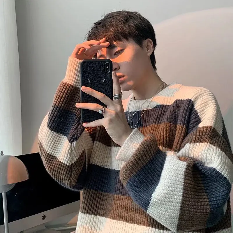 Japan Style Striped Sweater Male O-Neck Pullovers Sweater for Men Loose Casual Sweater Oversize Knitted Couple Outfit Korea