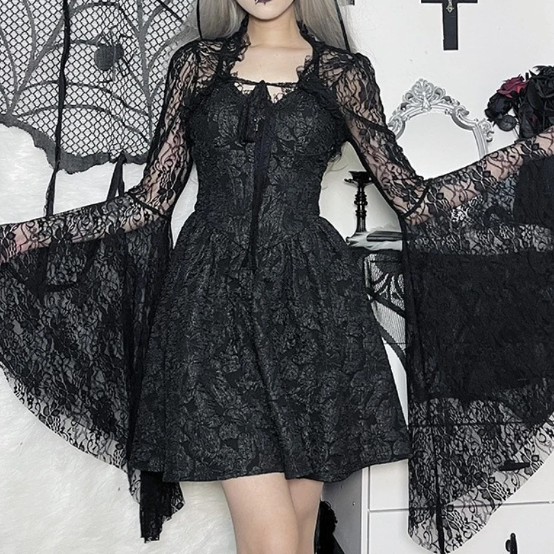 

Small Waistband Flared Sleeve Cardigan Top