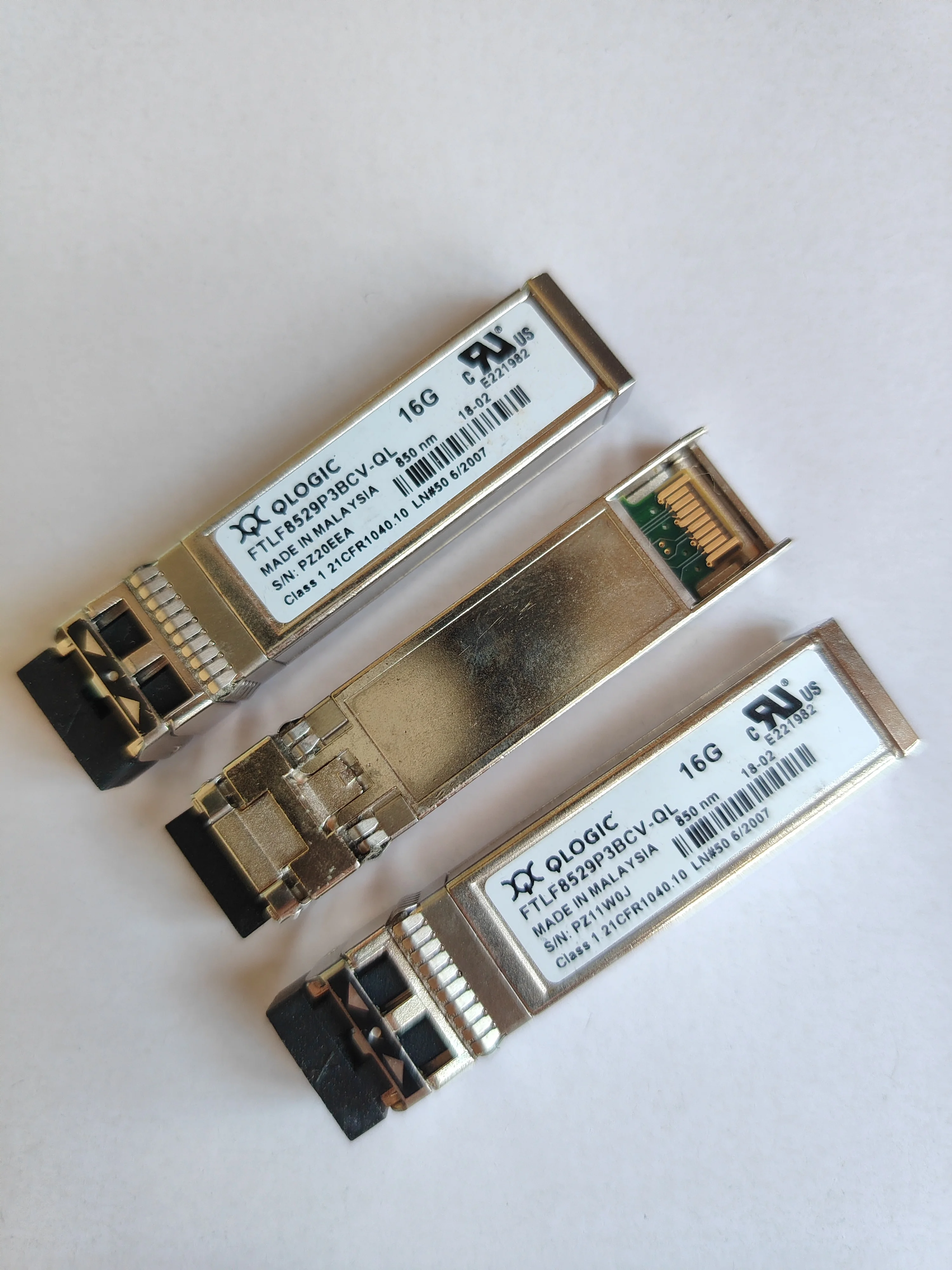 

Qlogic SFP 16G FTLF8529P3BCV-QL 16G 850nm SW SFP+ Used for qle2670 qle2672 qle2690 qle2692 hba channe module qlogic 16GB sfp qle