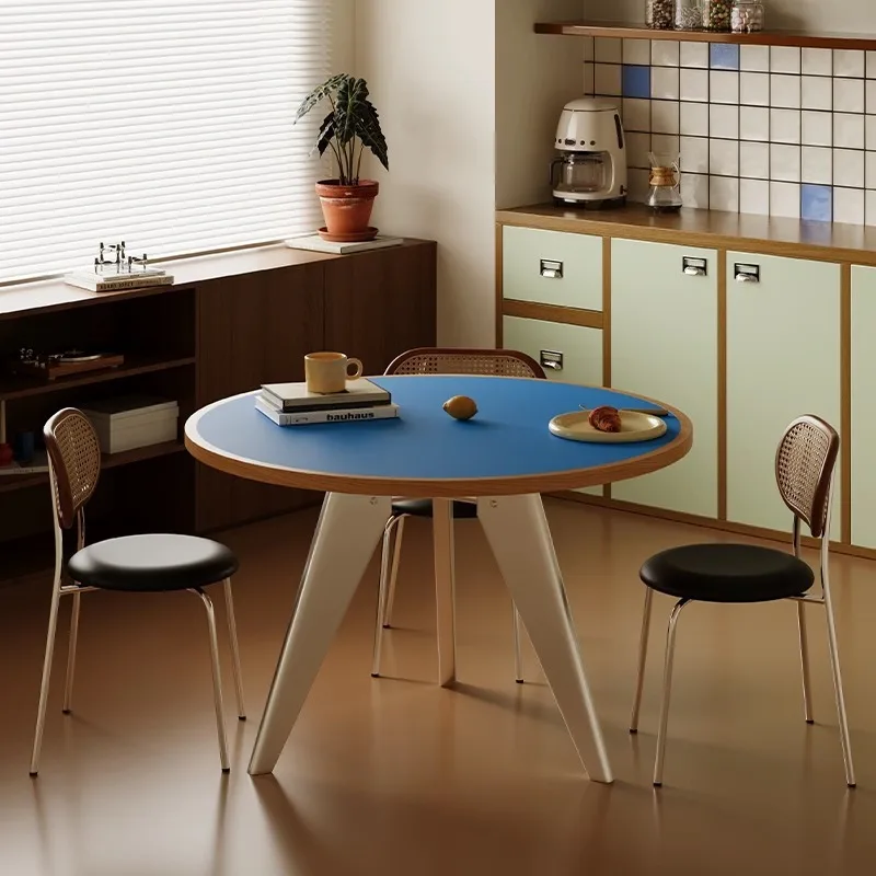 Mesa de comedor redonda de madera maciza retro francesa, mesa redonda azul cielo, mesa de comedor redonda japonesa de Memphis para apartamento pequeño