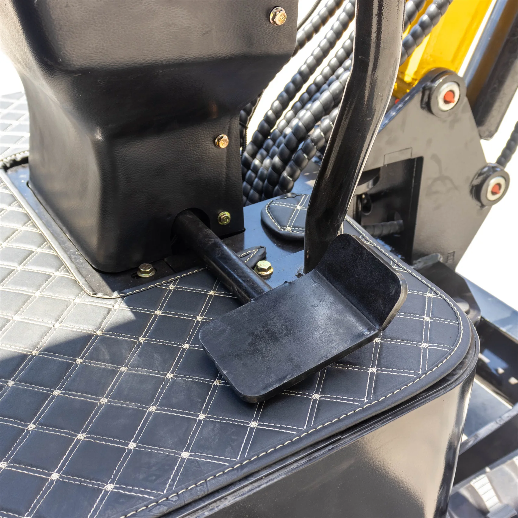 Best Selling 1.2 Ton Excavator Machine Hydraulic Multifunctional Small Digger Garden Farm 1.5 Ton Small Excavator Customization