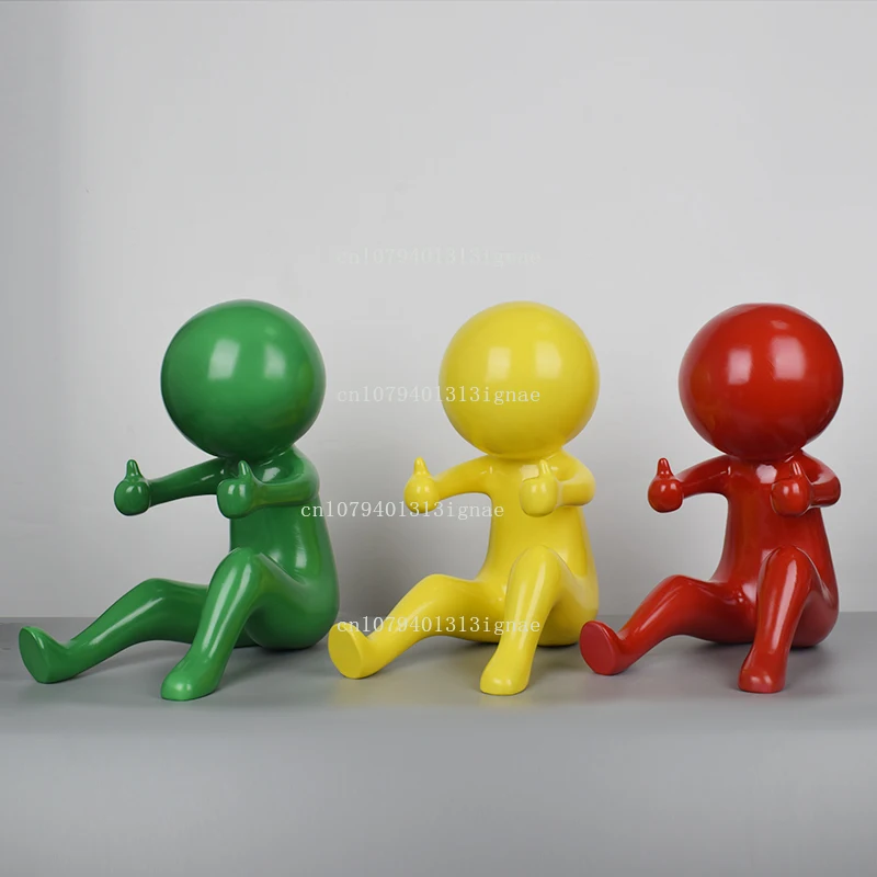 Simple tabletop ornaments, sitting small red man ornaments, heavy thinkers like characters