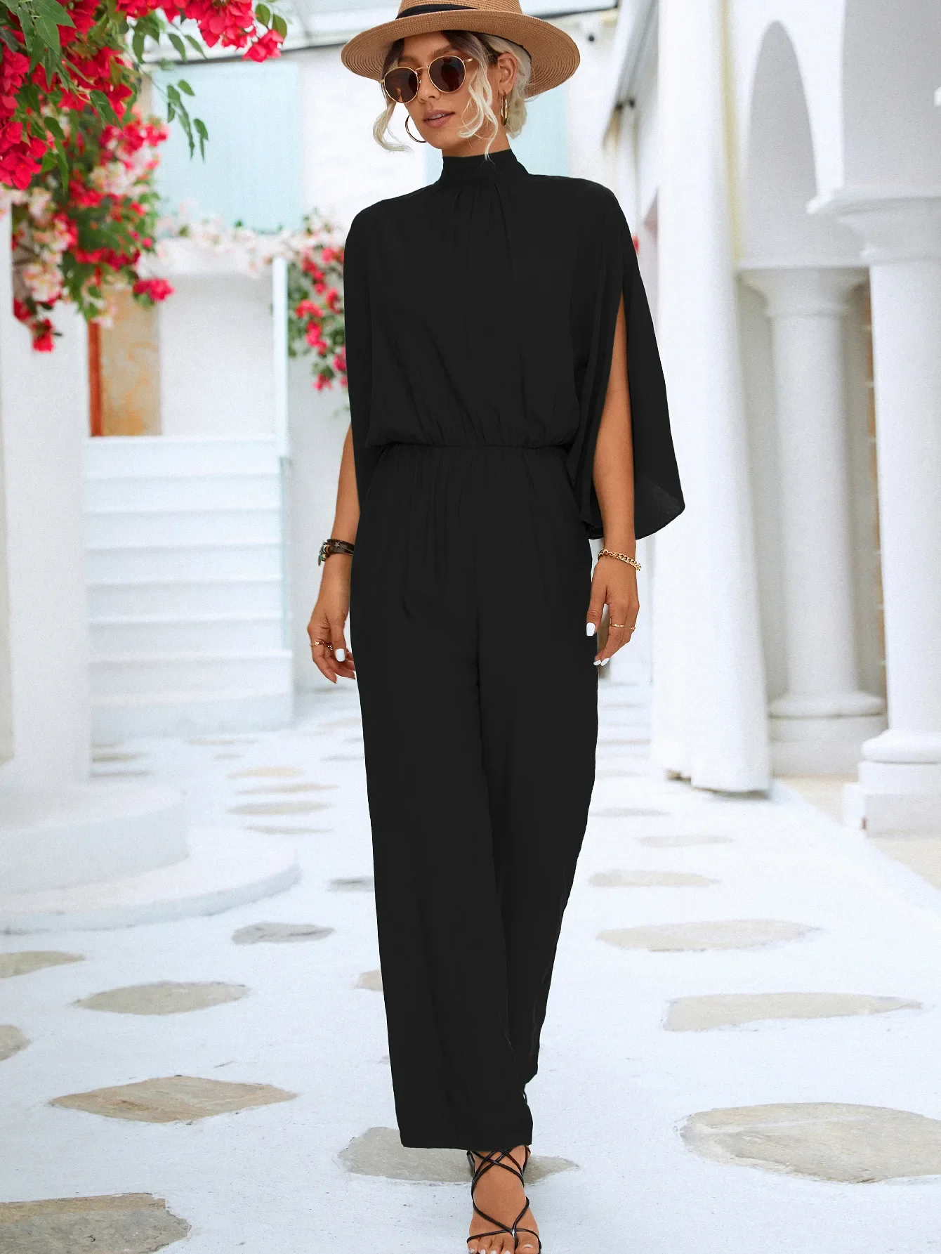 Damjumpsuit med vida ben, sommar - close-up view