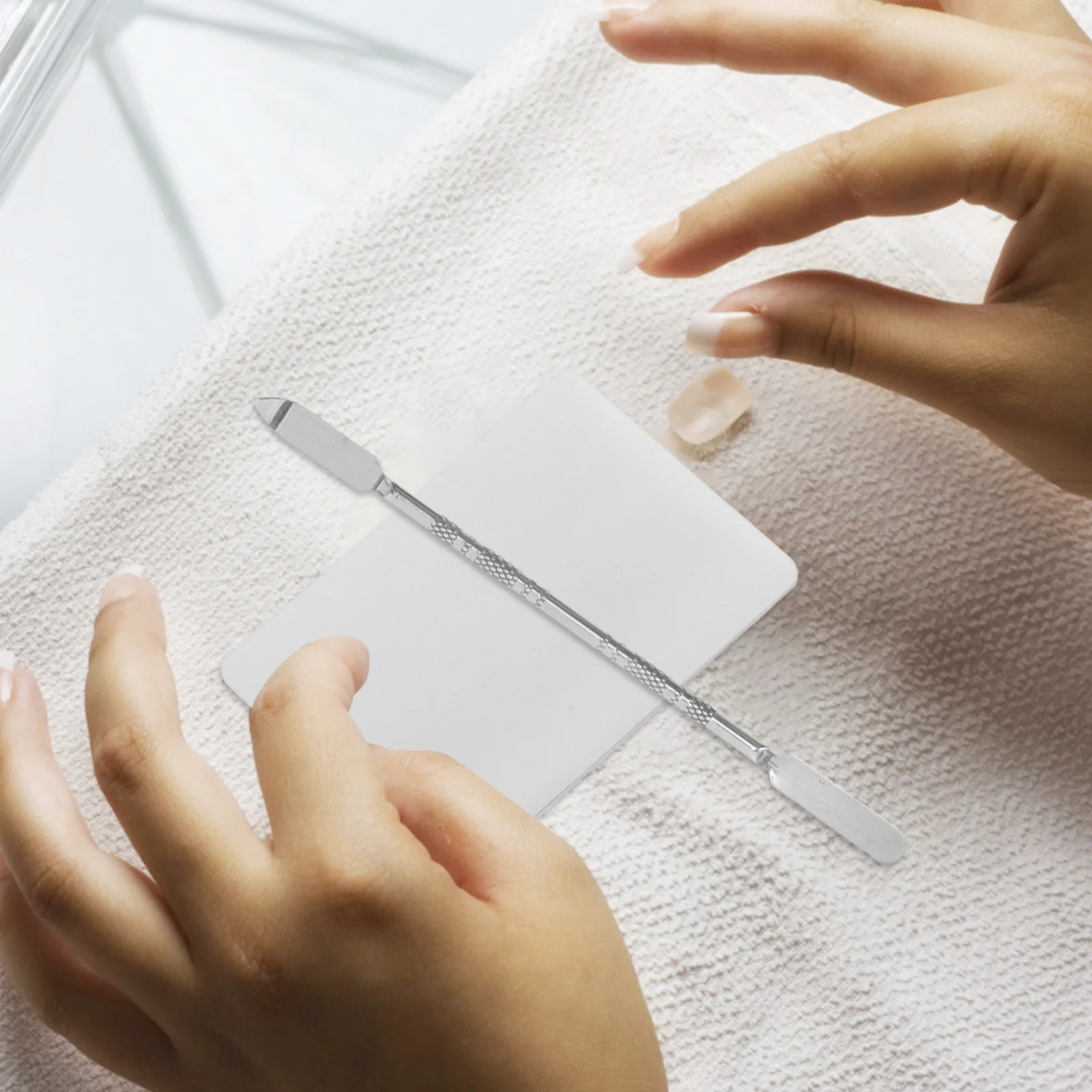 لوحة خلط فن الأظافر المحمولة من الفولاذ المقاوم للصدأ، أداة مزج ألوان الطلاء مع ملعقة احترافية #1