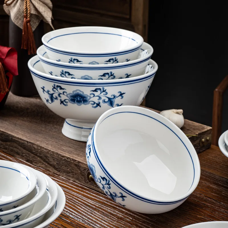 Blue And White Porcelain High Leg Wide Caliber Bowl Chinese Noodles Soup Bowl Salad Vintage Vegetable Soup Bowl