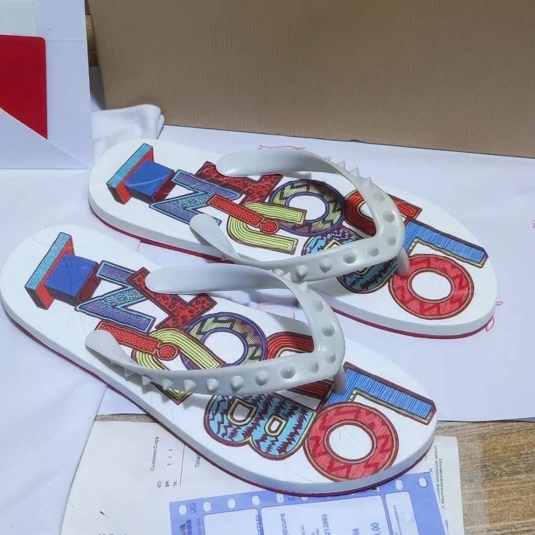 

2026 New Men's and Women's Rivet Flip-flops High Street Summer Men's and Women's Casual Fashion Flip-flops Red Shoes