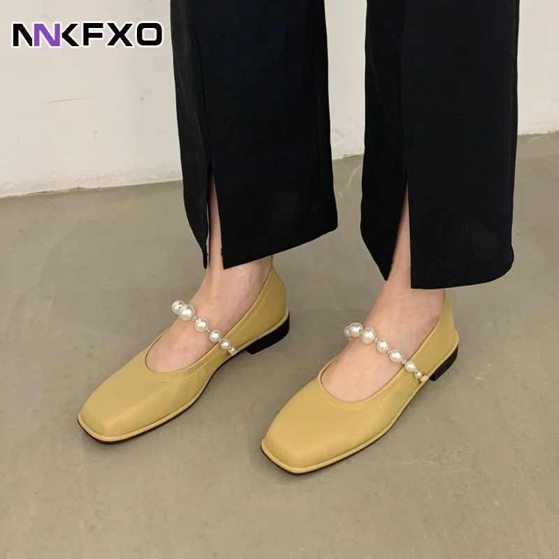 

Soft Bottom Girl Flat Shoes Simple Retro Square Toe Fairy Style Gentle Beading Single Shoes