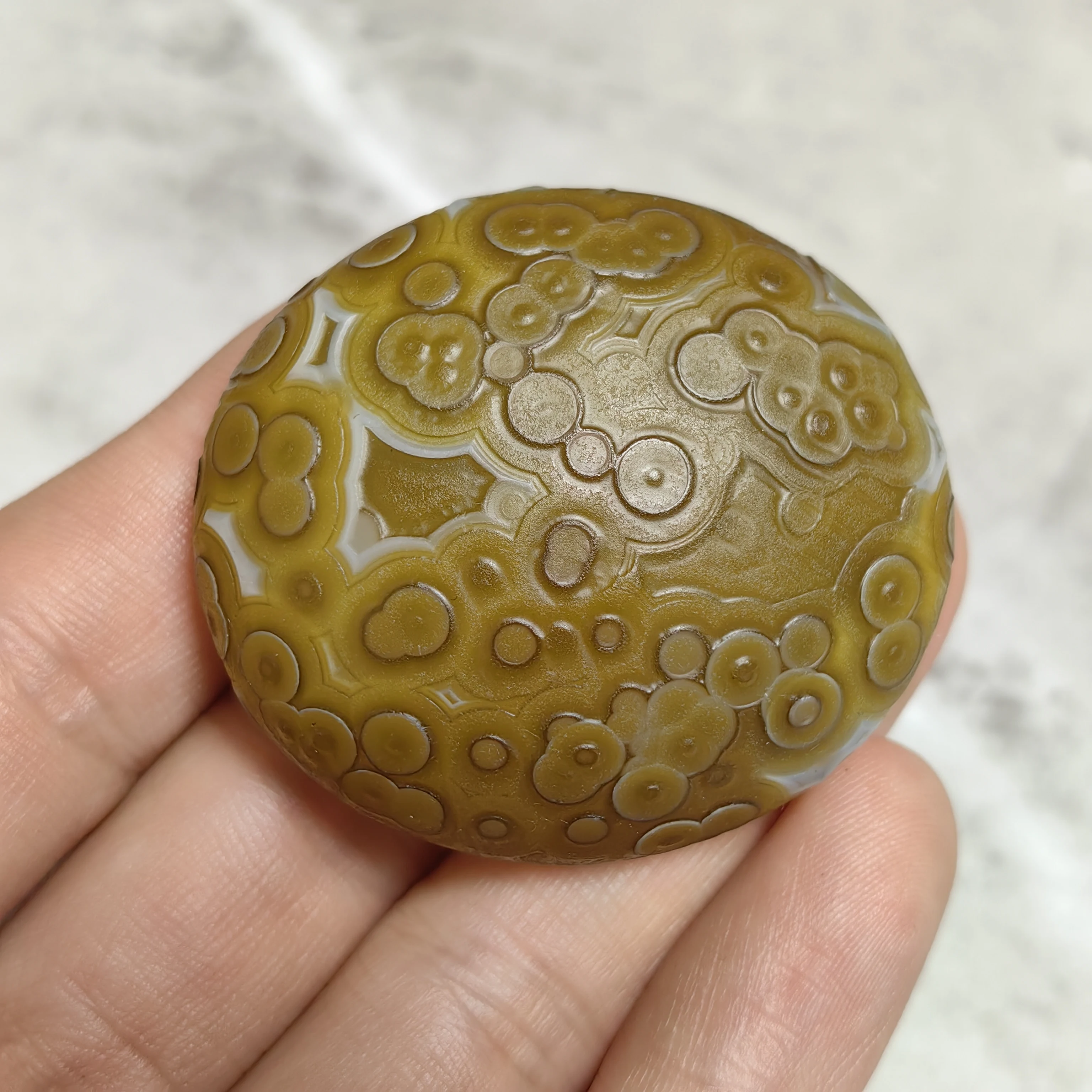 Green Oval Gobi Agate Eye, ideal for chakra healing, mineral energy gemstone, perfect for home decoration and gifts.