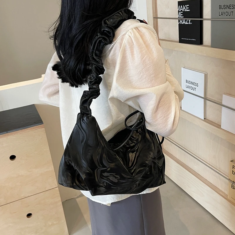 Silver Pu Leather Shoulder Bags for Women 2024 Summer Trend Designer Korean Fashion Handbags and Purses Trend Underarm Bag