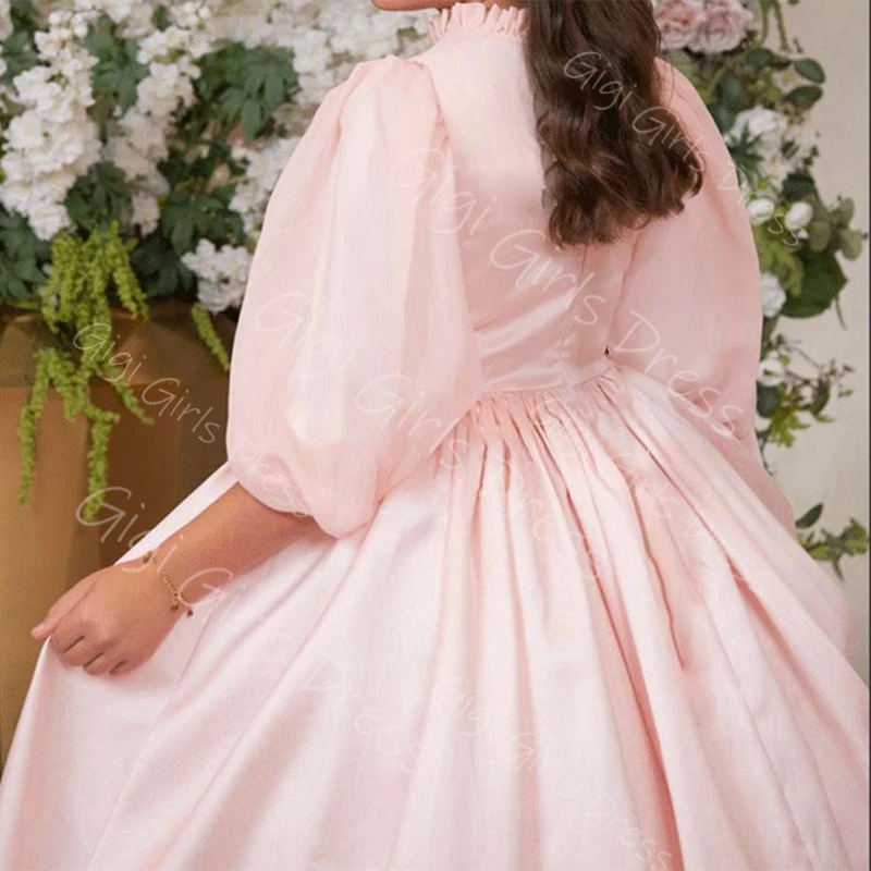 فستان فتاة الزهور الوردي لحفلات الزفاف للأطفال الصغار برقبة عالية وأكمام بالونية ثوب حفلة مطوي من الساتان فستان التواصل الأول مخصص #3