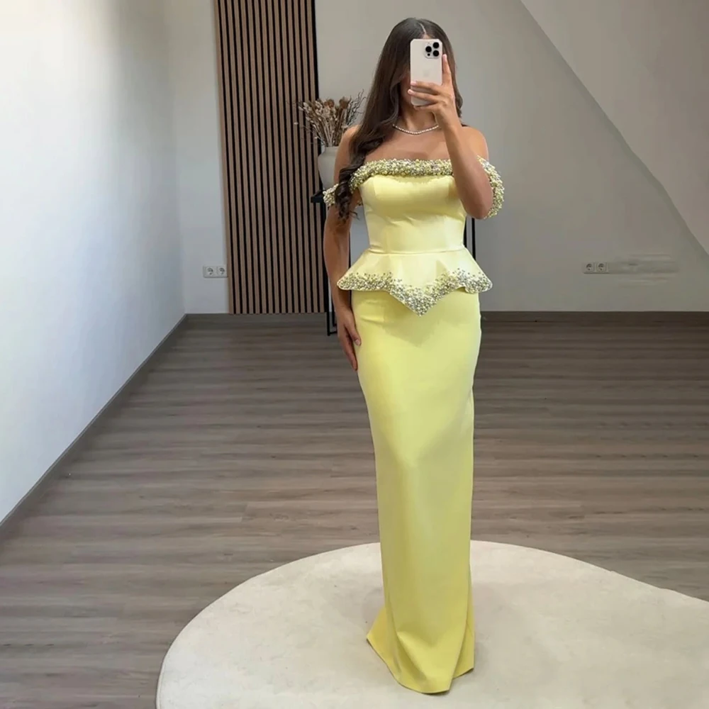 فستان حفلة موسيقية أصفر فاخر بدون أكتاف من الساتان مطرز بالخرز للحفلات المسائية غمد بدون ظهر بطول ماكسي مع فتحة خلفية