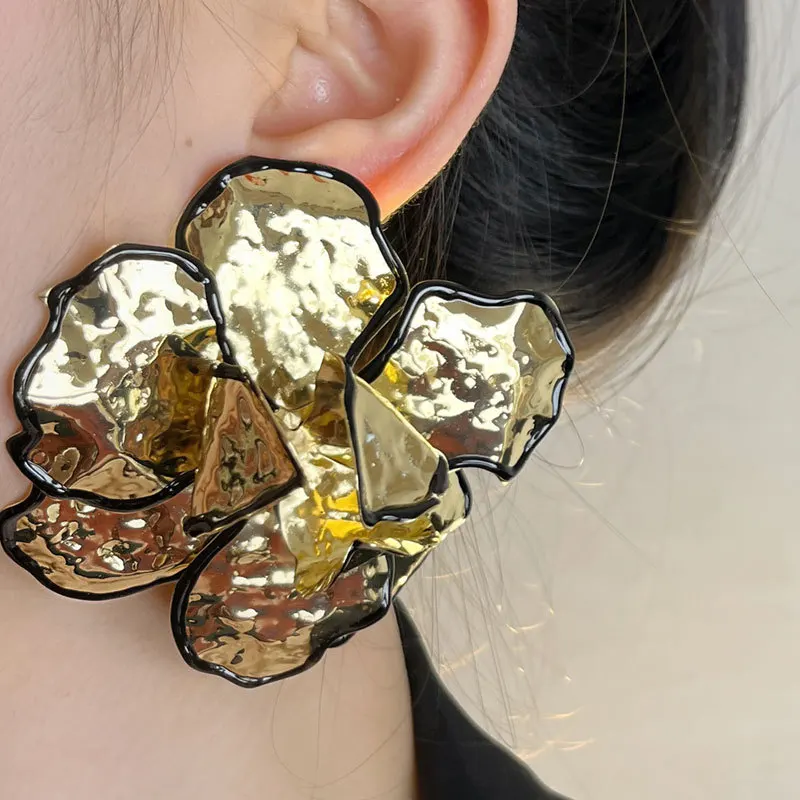 ZAA Vintage Metal Large Black Gold Color Flower Earrings for Women Exaggerated Big Earrings Holiday Party Jewelry Gifts