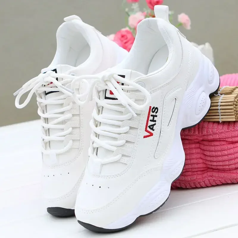 Sneakers firmate di nuovo stile donna più stivali da neve caldi in velluto scarpe da donna autunno inverno scarpe bianche piatte scarpe Casual in