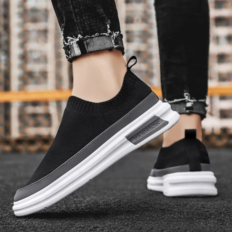 Fashion Low-Top Round-Toe Men's Sneakers Summer New Mesh Breathable Slip-On Casual Man Shoes Comfortable Soft Sole Walking Shoes