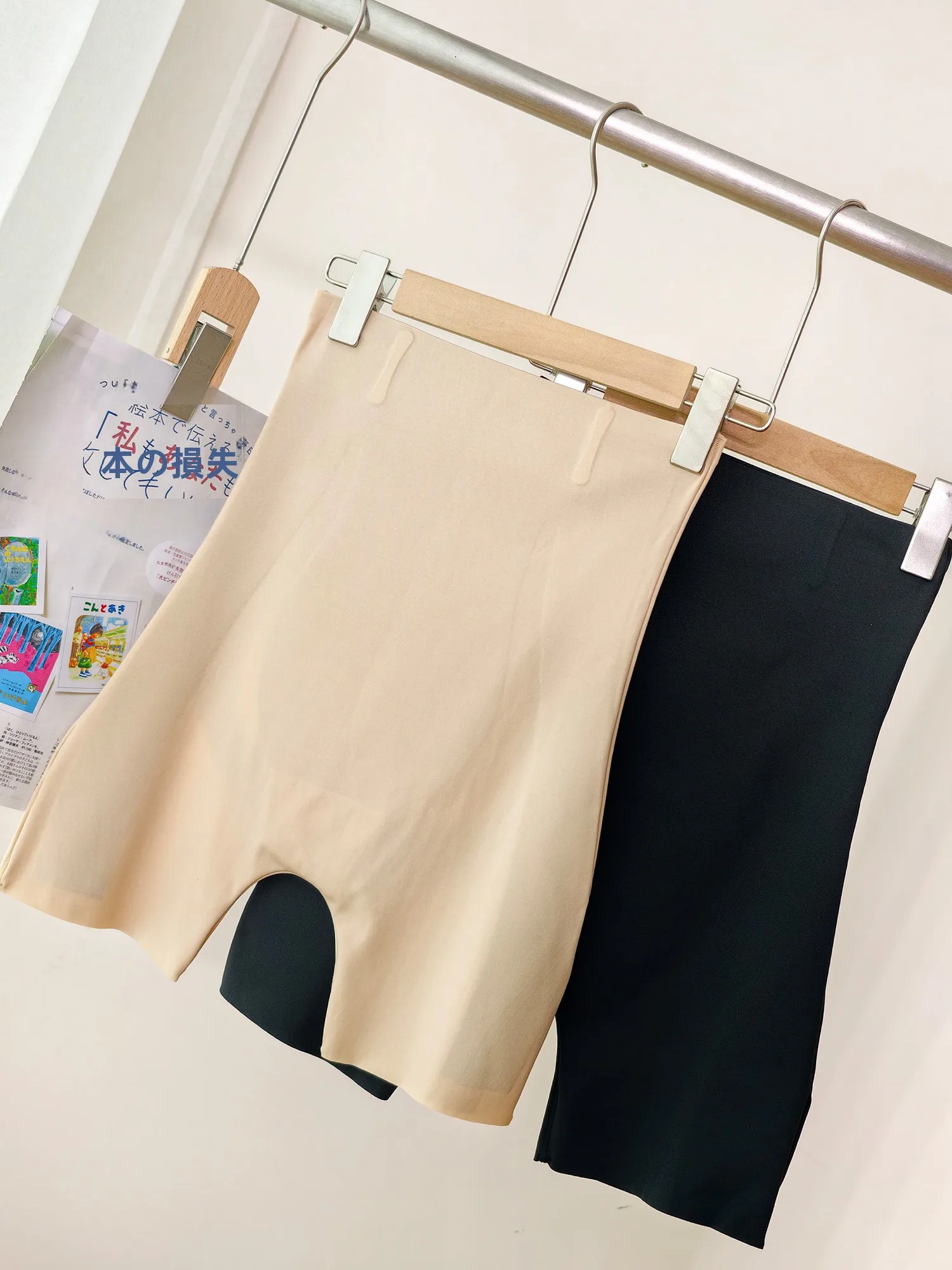 

Бесшовные эластичные шорты с высокой талией для коррекции фигуры, женские утягивающие шорты с эффектом подтяжки живота и ягодиц, из нейлона и спандекса