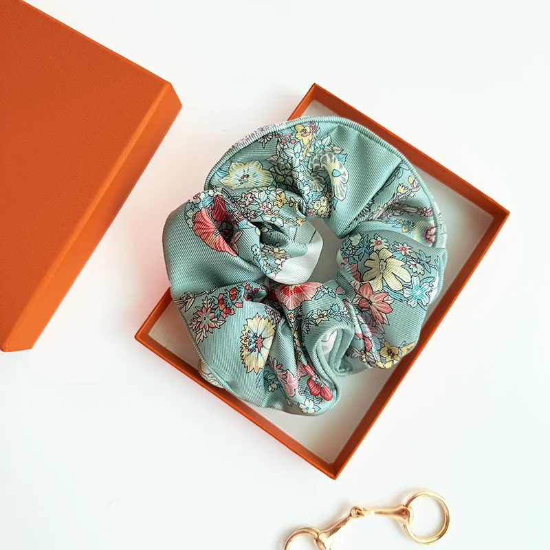 

A B Side Большой Большой Цветочный Принт Светло-Зеленая Повязка Для Волос Резинка Для Волос Резинка Для Волос Для Женщин Девочек 100% Шелк