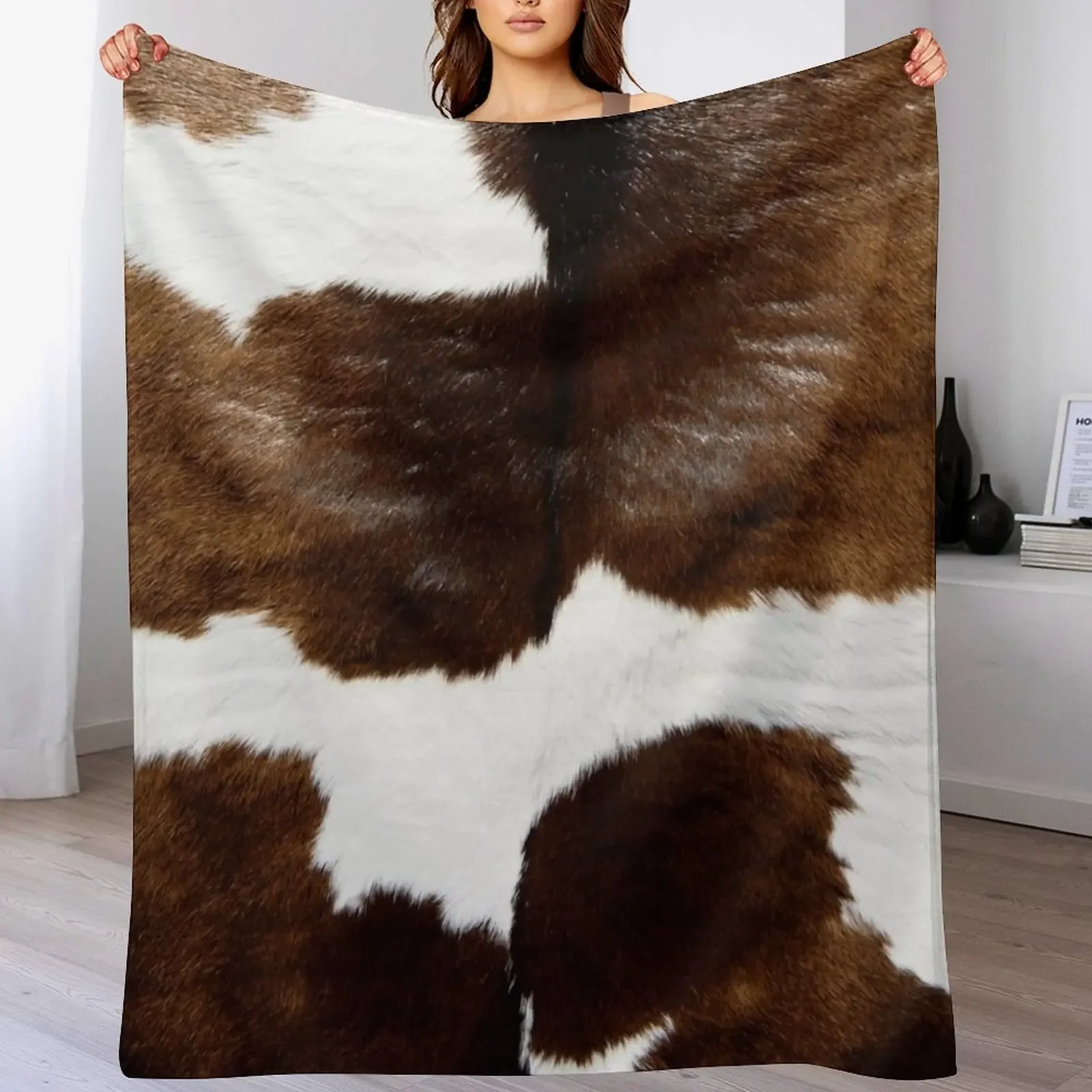 

Minimalistic Cattle Cow Throw Blanket Warm Napping Blanket for Office Couch Bed