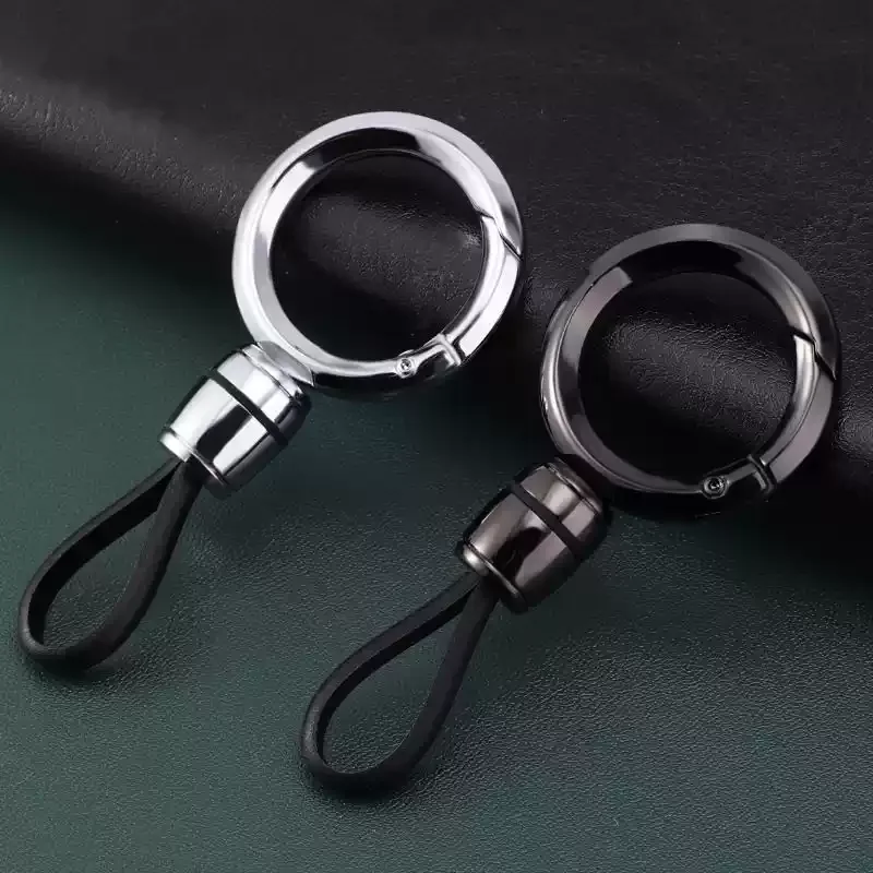 High-end metal keychain, minimalist car key chain, with waist hook, anti-drop cord and key ring, a stylish storage choice.