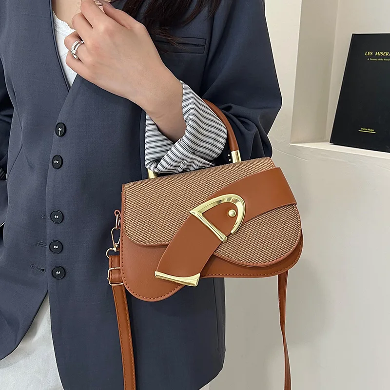 2026 New Fashion Women's Handbag Versatile Crossbody Bags for Women Luxury Designer PU Material Small Square Saddle Bag