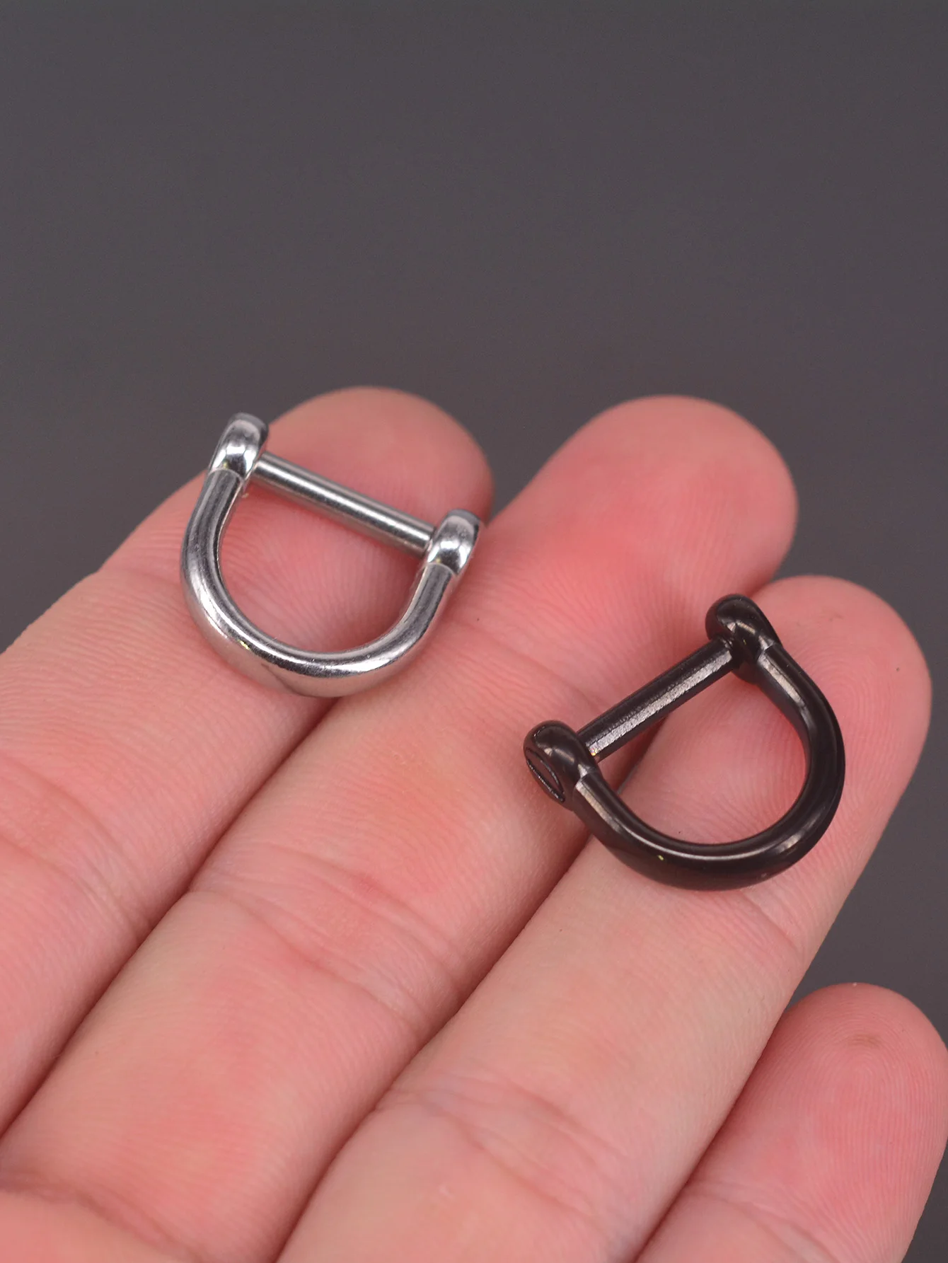 mirror polished silver jet black  small 0.5inch stainless steel Screw lock U D Shackle Joint Connector FOB KeyChain DIY hooks