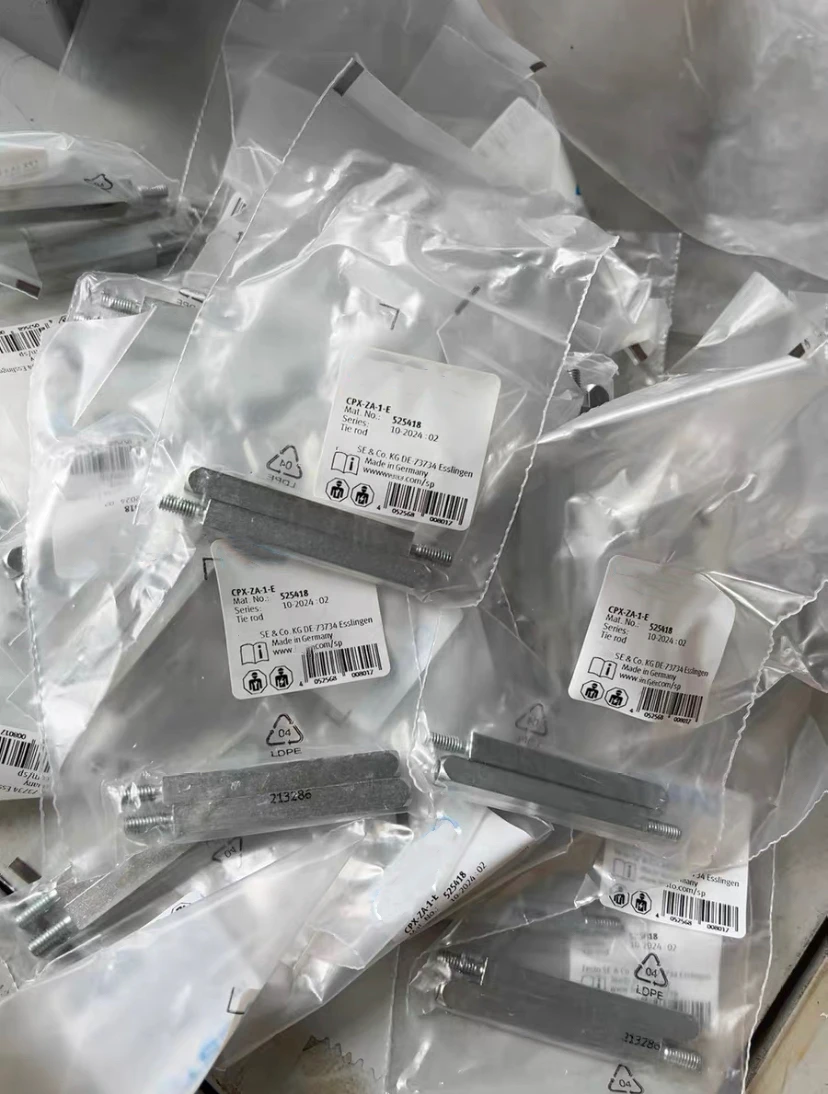 Совершенно новый спотовый инвентарь 525418 CPX-ZA-1-E