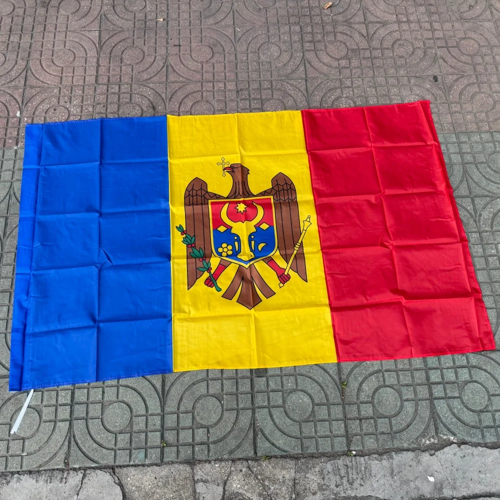 Moldova Flag 150x90cm 3x5 FT Moldovan National Flag with Coat of Arms Polyester Double Stitched Outdoor Indoor Decoration