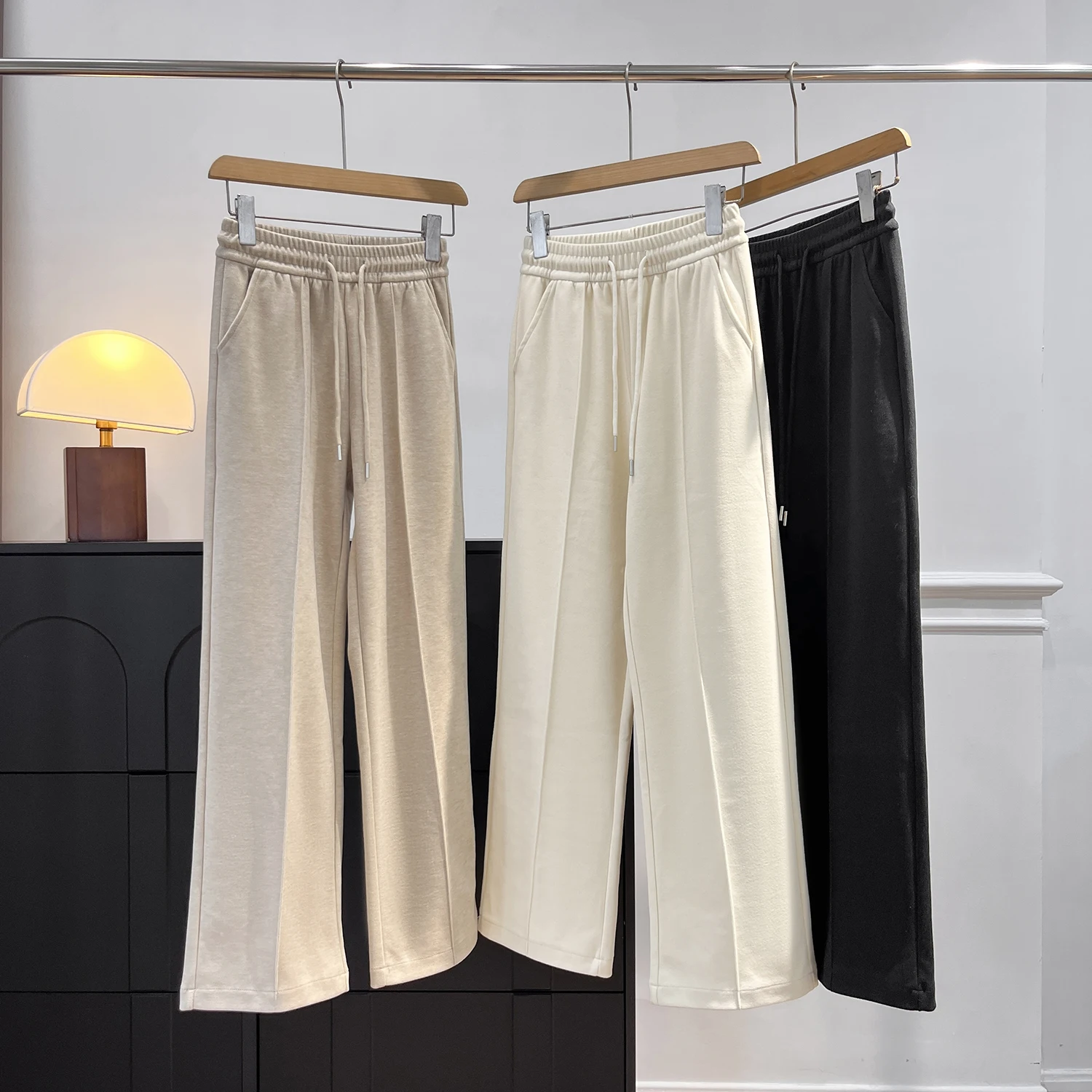 ゆったりワイドレッグパンツ 秋冬 ソフトで快適なストレートカジュアル ハイウエスト レディース ノンスティ ライスヌードルパンツ