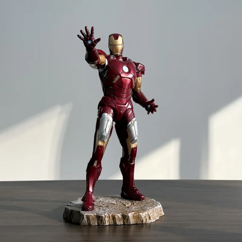 22cm Marvel Comics Collection Figure Iron Man Black Panther Gk Model Toys Anime Desktop Ornament Decoration Children Toys Gift