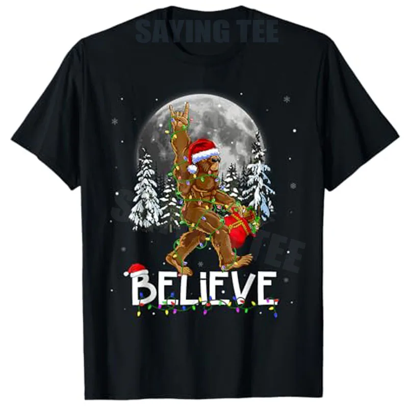 

Рождественские огни Санта-Снежный снег, забавная рождественская футболка Sasquatch Believe Y2k, праздничная одежда для любителей кемпинга, крутые футболки с графикой Yeti, топ