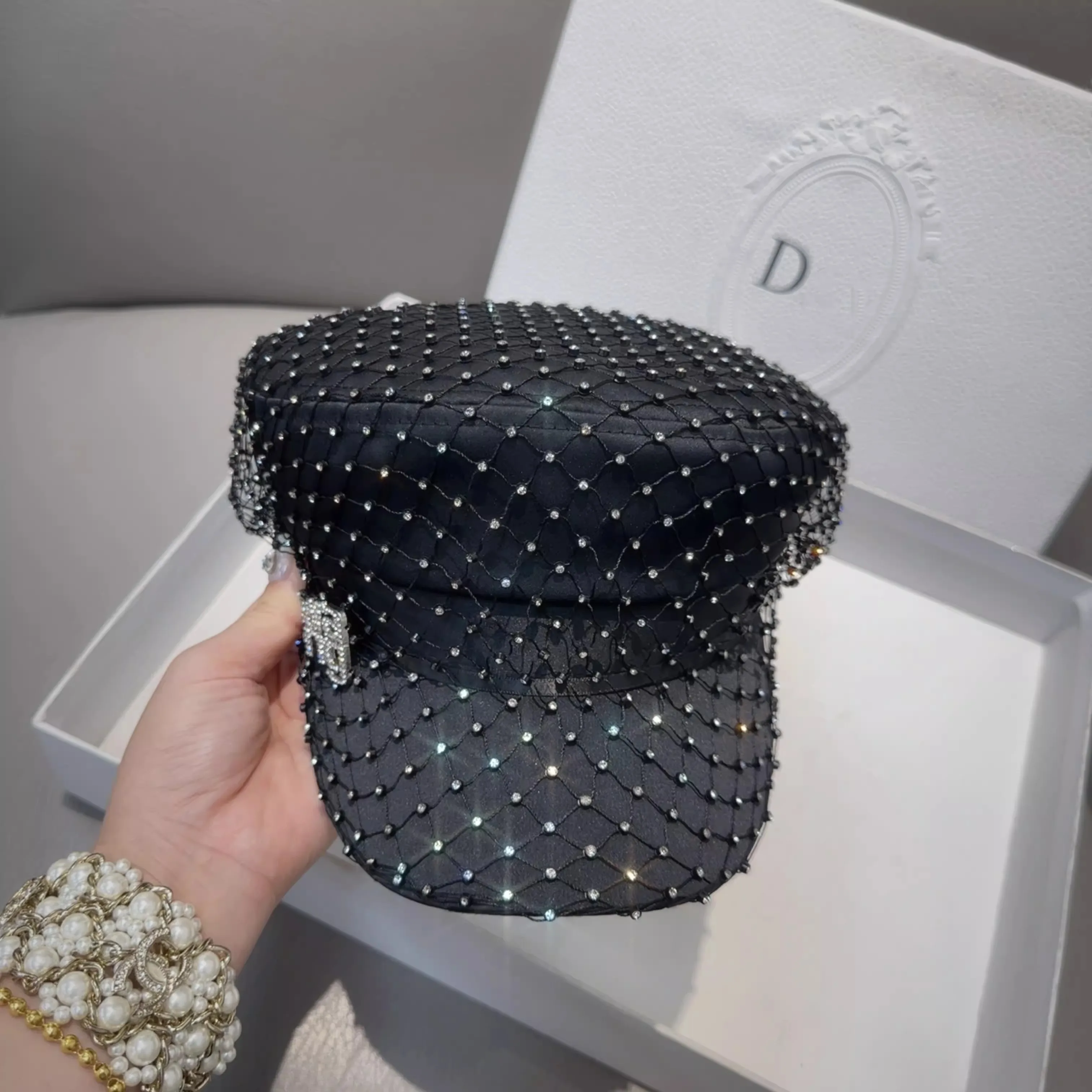 خمر رسائل حجر الراين فتاة موزع الصحف قبعة شبكة سوداء كامل الماس ديكور البحرية نمط الأزياء الفاخرة أنيقة قبعة مسطحة للحزب