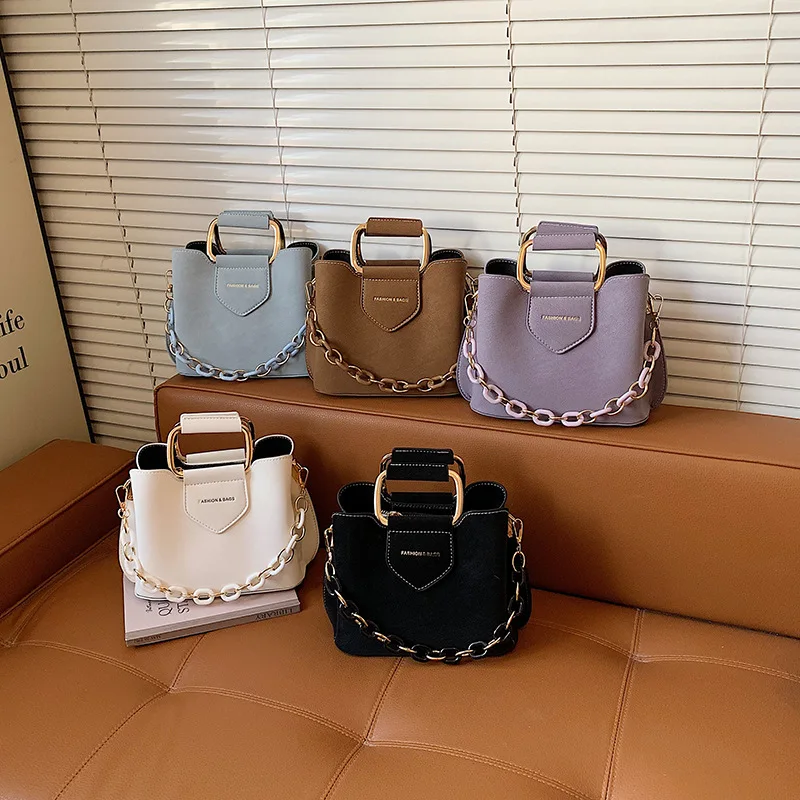 Light Luxury Women's Bucket Bag Fashion Trend Chain Decorative Handbag Casual Wide Shoulder Strap Single Shoulder Messenger Bag