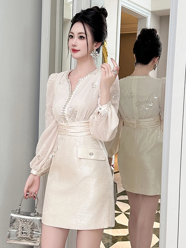 ชุดเดรสสั้นทรงดินสอผ้าชีฟองปักเลื่อมลายดอกไม้ คอวี ทรงเข้ารูป หรูหรา สง่างาม แฟชั่นสำหรับผู้หญิง เหมาะสำหรับโอกาสทั้งลำลองและเป็นทางการ