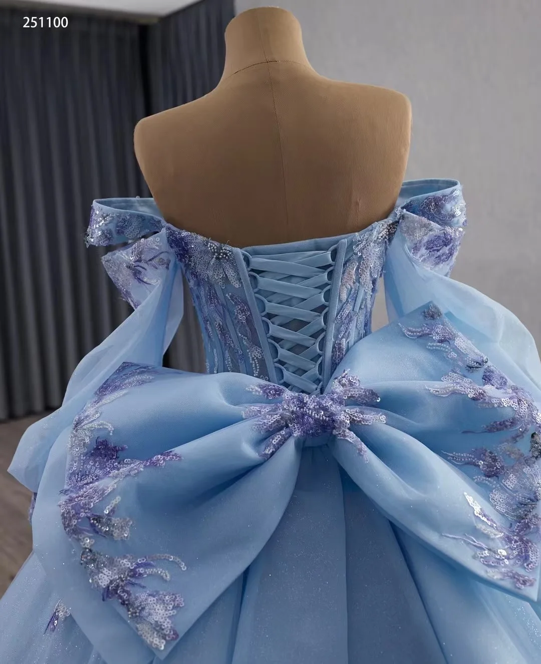 Abiti Quinceanera blu cielo Abito da ballo con spalle scoperte Applicazioni di perline Abiti messicani dolci 16 15 Anos personalizzati