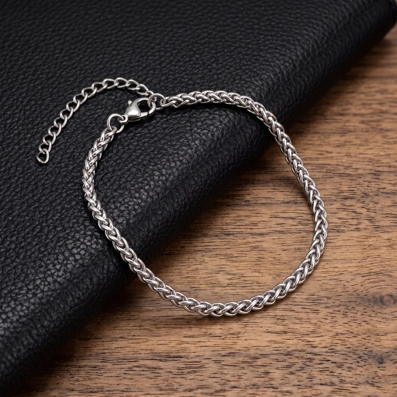 Unisex Gold‑Tone Rope Twisted Chain Stainless Steel Bracelet Lobster Clasp Extender Chain Hypoallergenic Bracelet Gift for Party