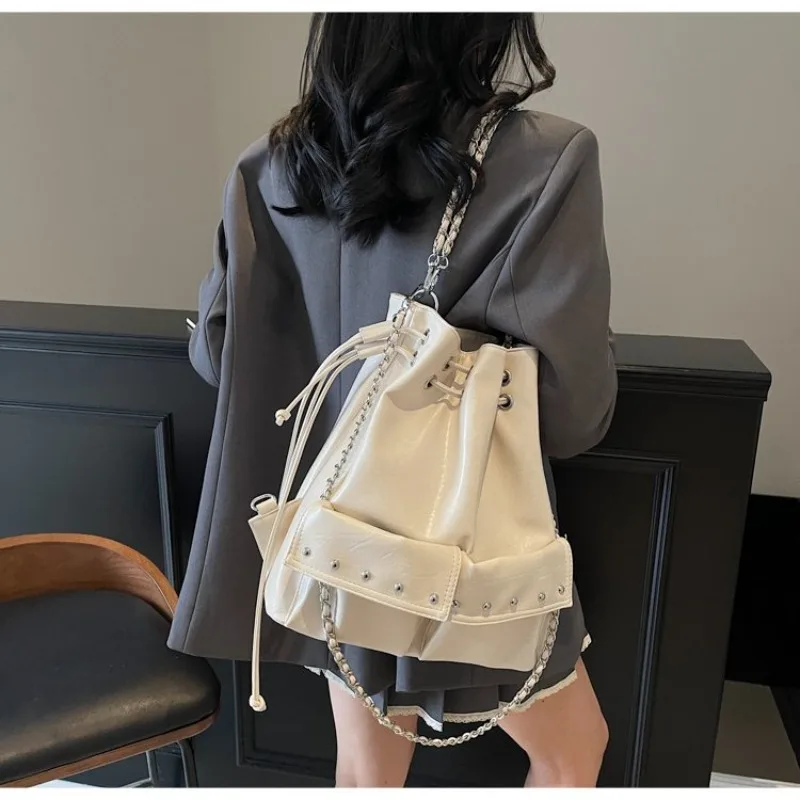 

Модная минималистичная женская сумка для подгузников из кожи: элегантная, вместительная, дизайнерская, классическая, винтажная, стильная, для повседневного использования