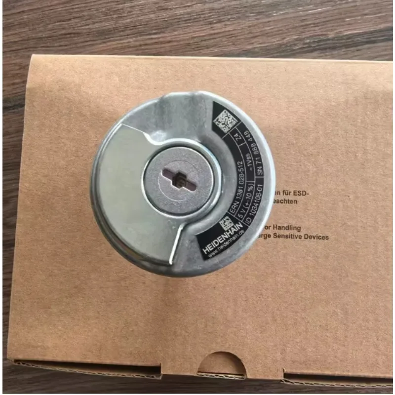 Brand New  HEIDENHAIN Incremental Rotary Encoder EQN1325 2048 62s12-78 ID 827039-06