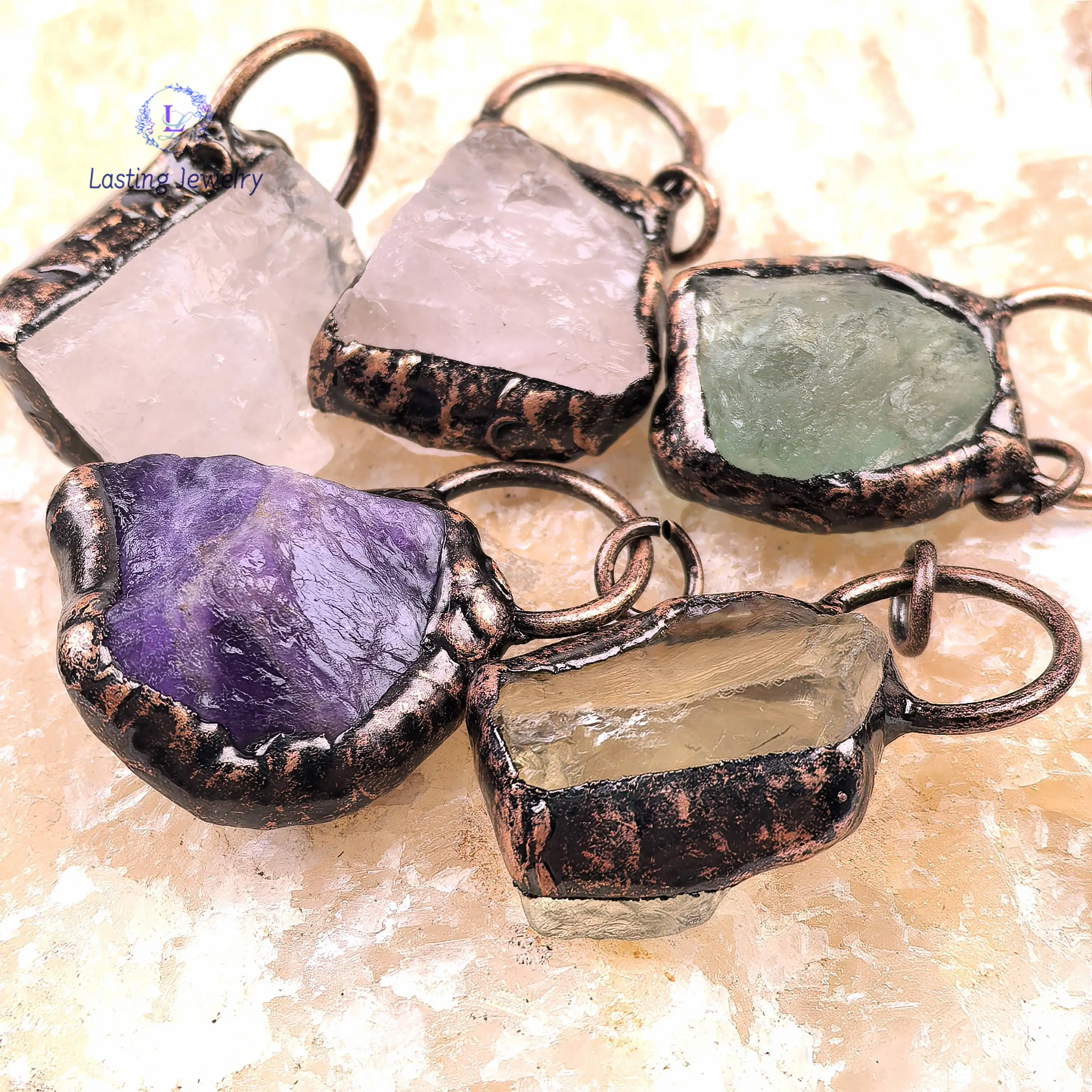 ملحوم البرونزية الخام الكتلة الكوارتز المعلقات ، الريكي كريستال العتيقة النحاس جمشت بلاطة شريحة البندول عقد بطرا عتيق مجوهرات