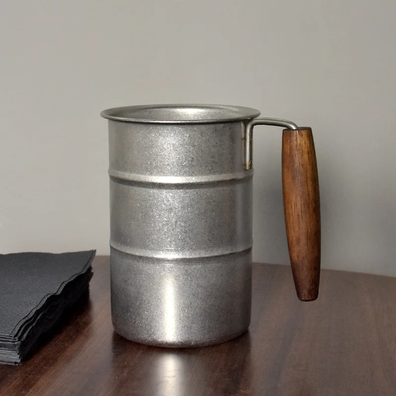 

Snowflake Retro Beer Mug with Handle 304 Stainless Steel Water Outdoor Camping Mug