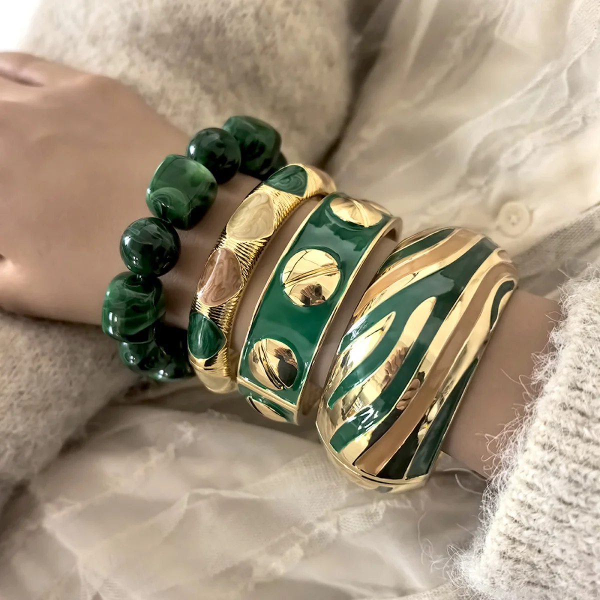 KMVEXO Punk Rock Irregular Green Enamel Rivet Open Metal Bangles High-end Elasticity Resin Bracelets for Women Men Jewelry