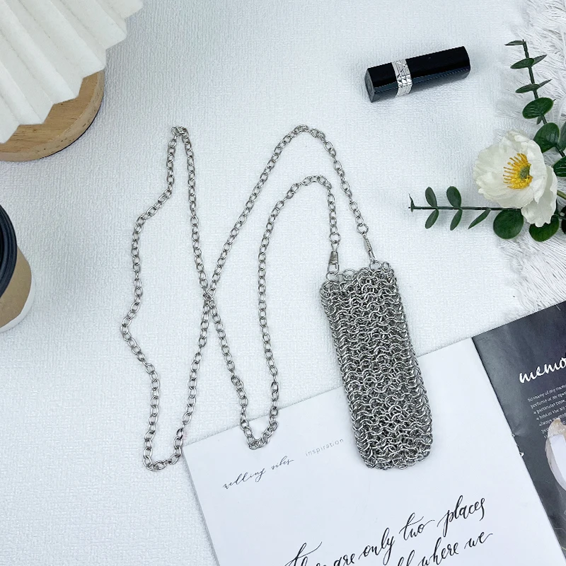2026 New Street Trendy Mini Mouth Red Envelope Handmade Woven Metal Trendy Cool Personalized Crossbody Accessory Bag