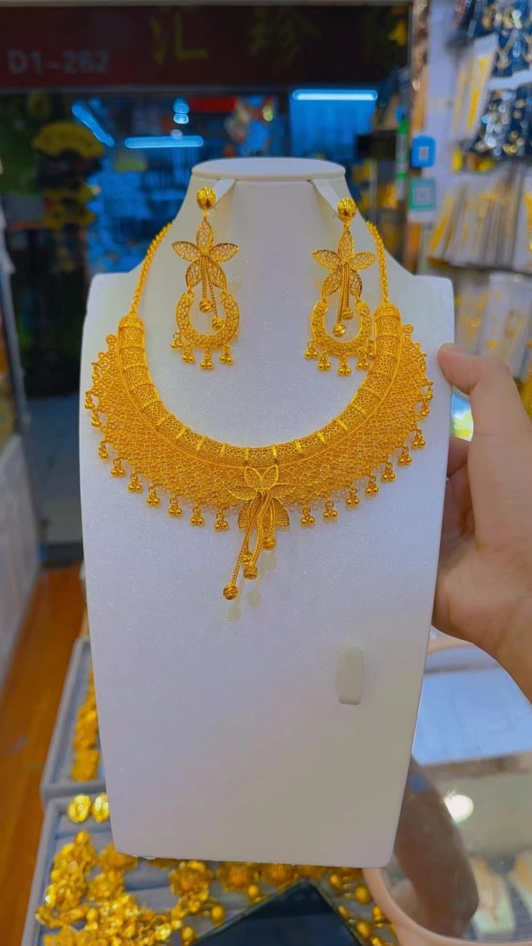 

New Nigeria Europe Dubai 24K Gold Plated Necklace Earrings for Wedding Party Gifts Jewelry Set for Lovers YY10636