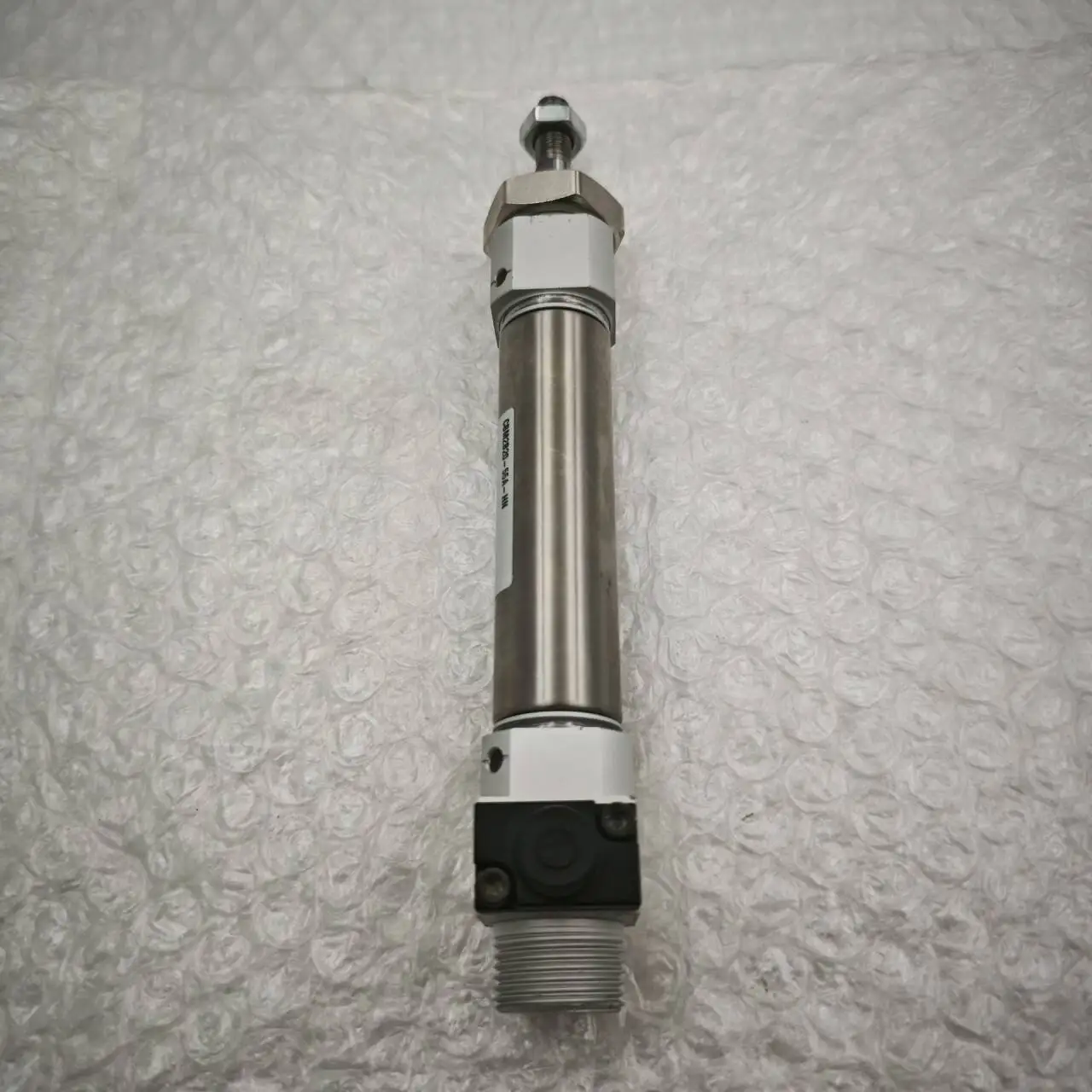 أسطوانة SMC أصلية ذات قضيب واحد مزدوج المفعول CBM2B20-55A-HN مع أسطوانة قفل طرفية