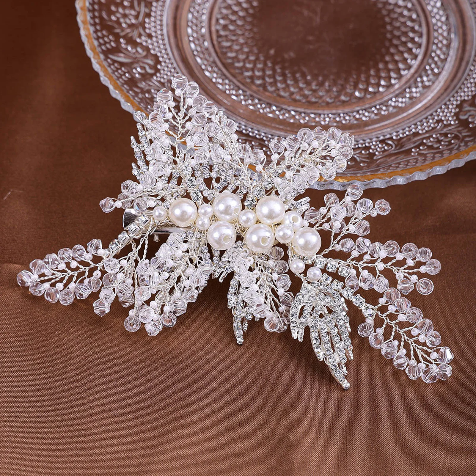 

Изысканные заколки для волос со стразами, боковые зажимы ручной работы с жемчугом, свадебные украшения для невесты, хрустальные головные уборы