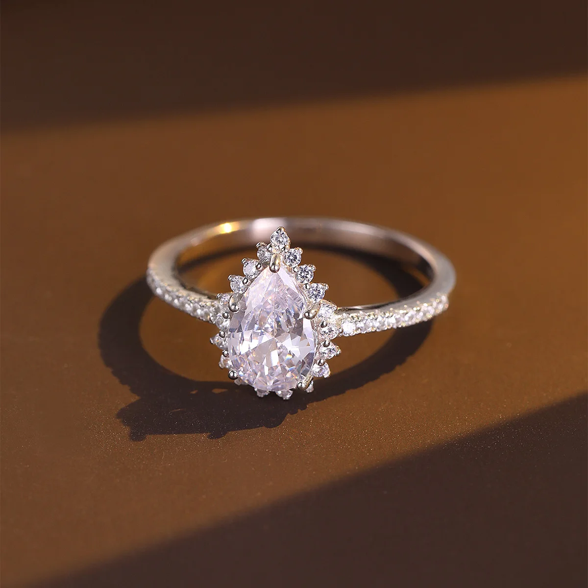 

A water droplet shaped zirconia inlaid with light luxury and gorgeous French Japanese and Korean high-end 925 sterling silver fo