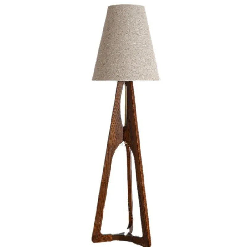 

New Chinese-style homestay floor lamp, living room American solid wood retro, sofa bedroom advanced atmosphere vertical lamp