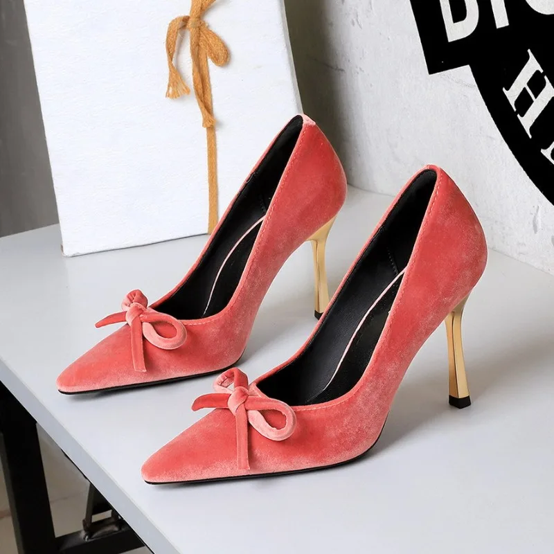 Hot Sale Women's Velvet Shoes French Style Bow Slip On Thin Heel Plus Size Banquet Fashion Pumps Shoes