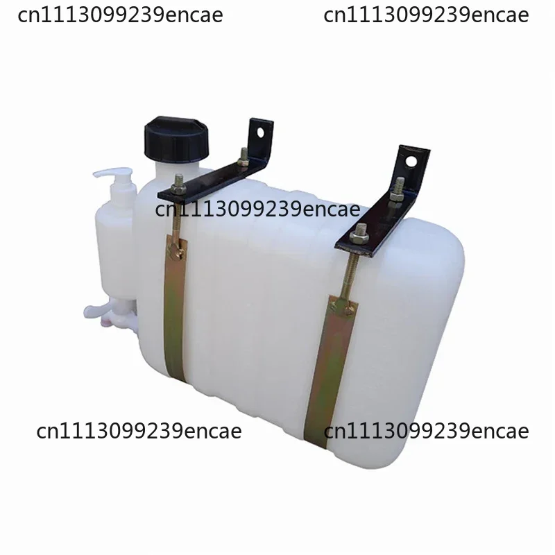 Truck-mounted plastic handwashing tank, car washbasin kettle, water storage bucket—convenient