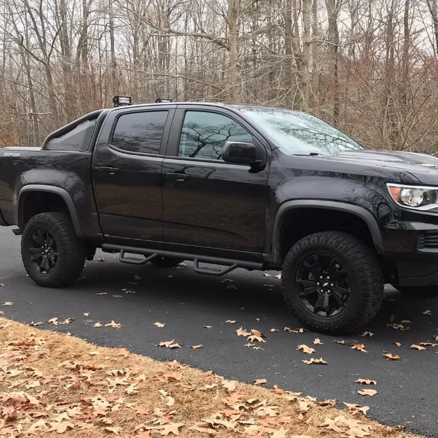 Estrias compatíveis com 2015-2026 Chevy Colorado/GMC Canyon Crew Cab 4,5 polegadas, altura suspensa, degraus laterais, javali de corrida