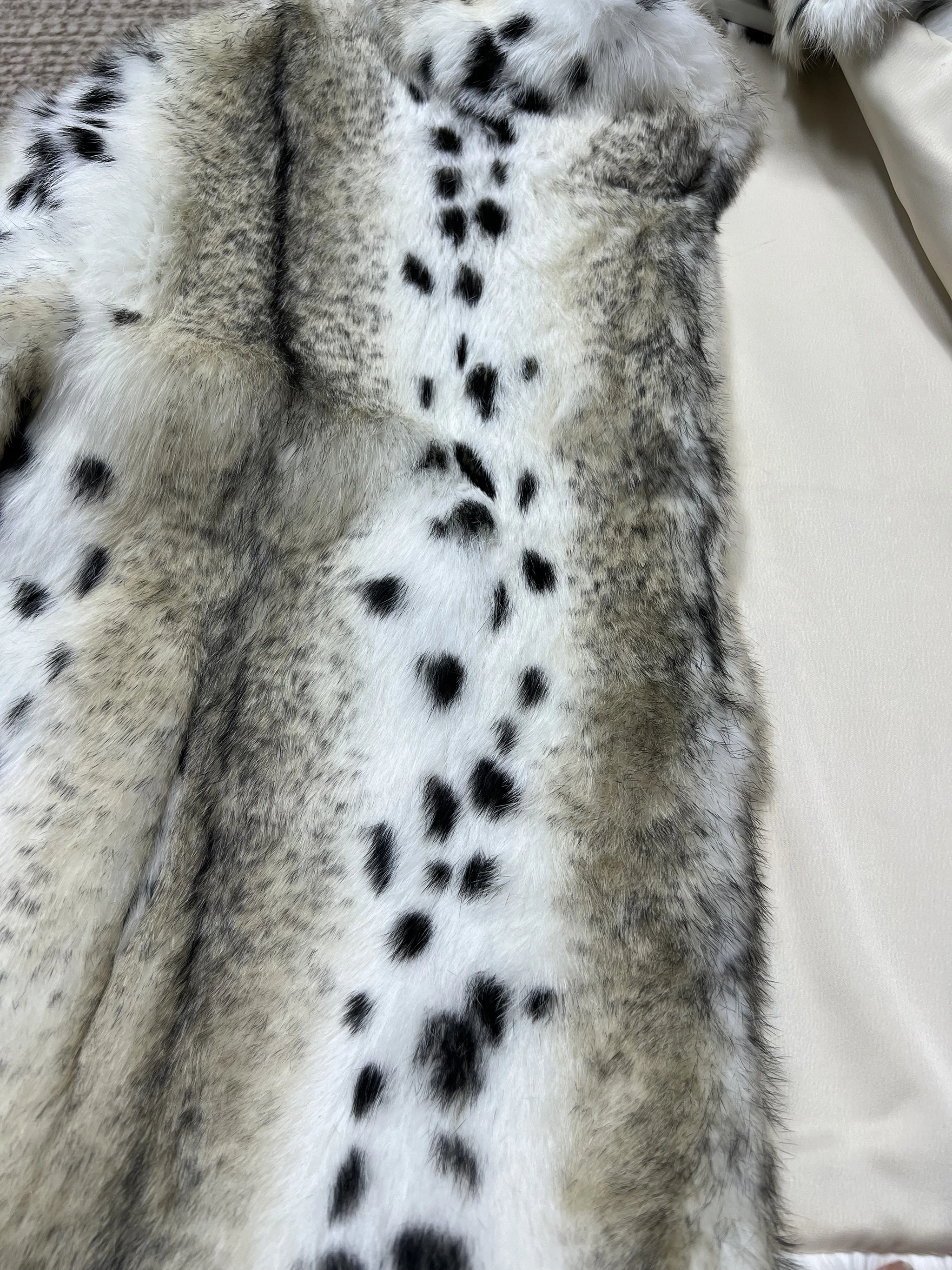 Women's Genuine Rabbit Fur Coat Stand Collar Luxury Winter Fur Outerwear